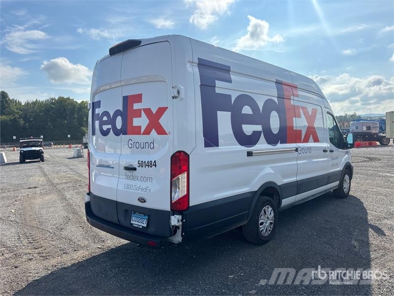 Ford Transit 350 Electric Cargo Van Панельні фургони