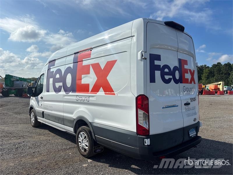 Ford Transit 350 Electric Cargo Van Панельні фургони