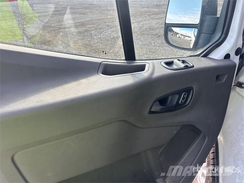 Ford Transit 350 Electric Cargo Van Панельні фургони