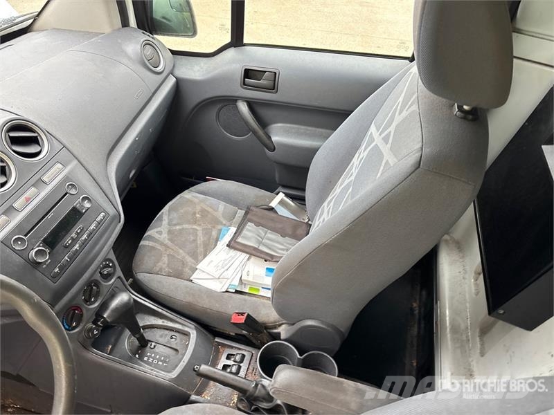 Ford Transit Connect Pakettiautot