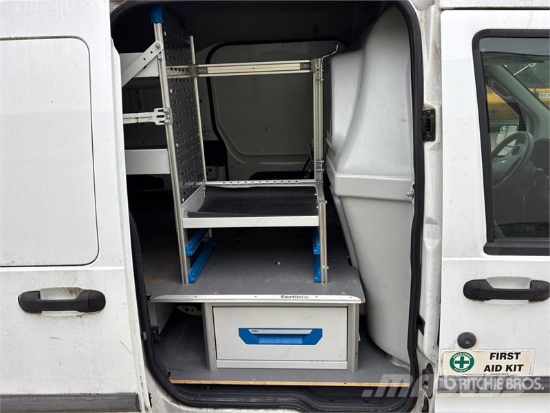 Ford Transit Connect Pakettiautot