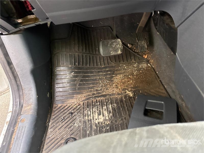Ford Transit Connect Pakettiautot