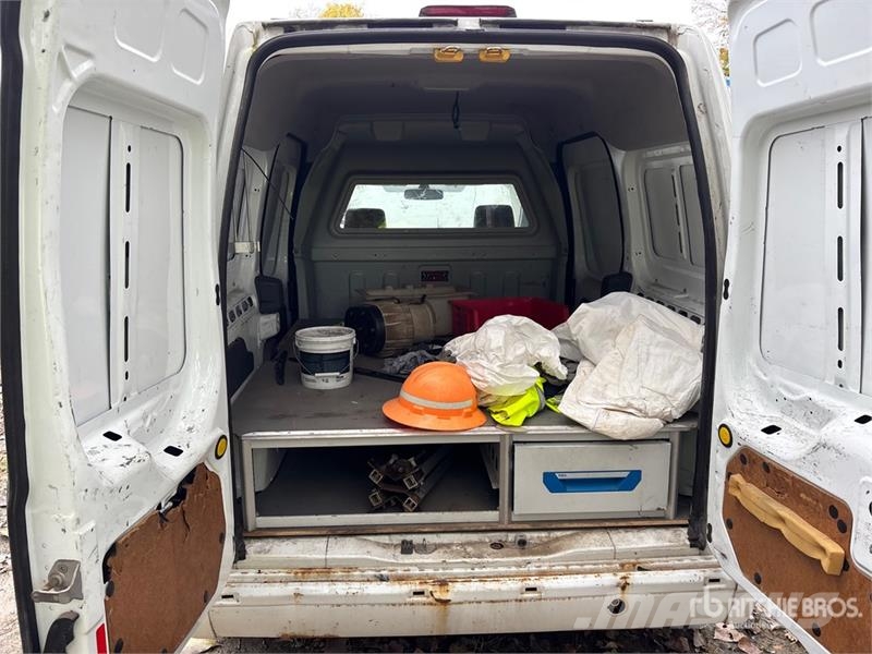Ford Transit Connect Pakettiautot
