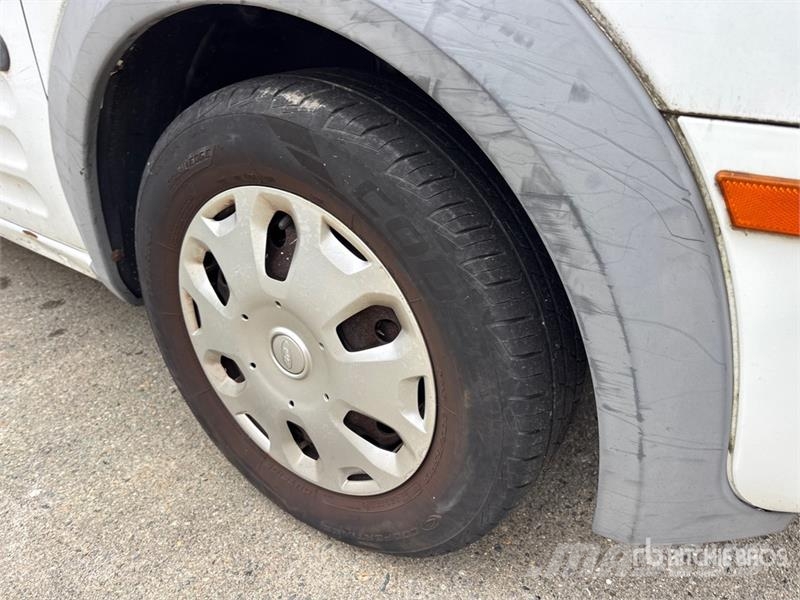 Ford Transit Connect Pakettiautot