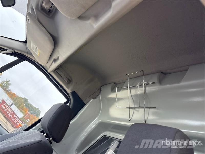 Ford Transit Connect Pakettiautot