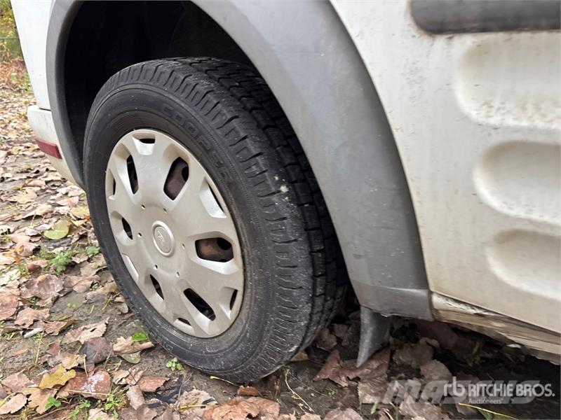 Ford Transit Connect Pakettiautot