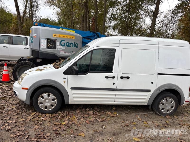 Ford Transit Connect Pakettiautot