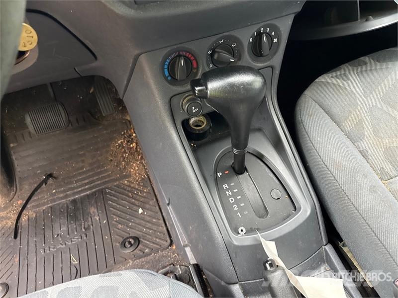 Ford Transit Connect Pakettiautot