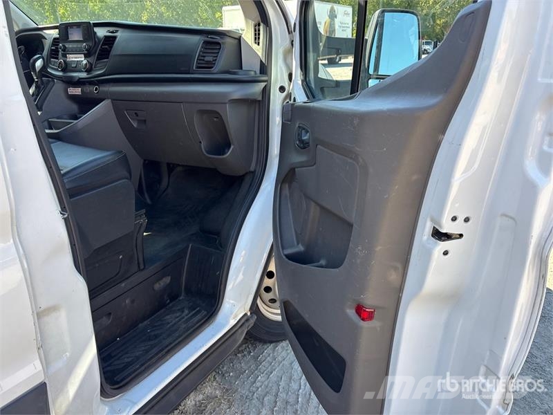Ford Versalift VANTEL29NE-01 30 ft on  Ford Transit 350 Auto korvtõstukid