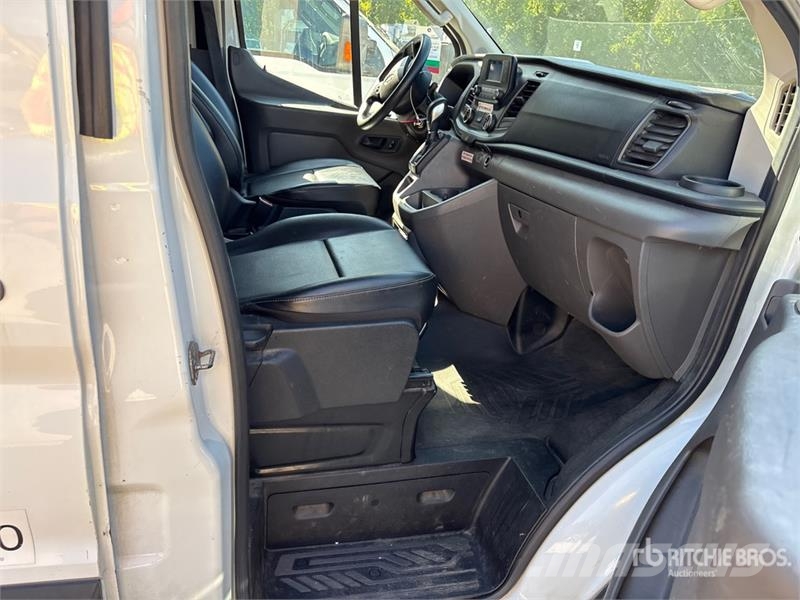 Ford Versalift VANTEL29NE-01 30 ft on  Ford Transit 350 Auto korvtõstukid