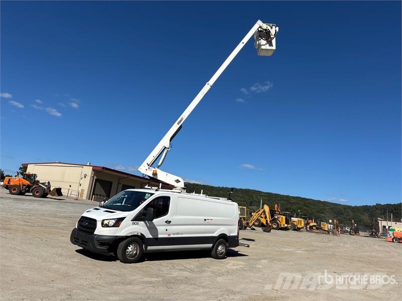 Ford Versalift VANTEL29NE-01 30 ft on  Ford Transit 350 Auto korvtõstukid