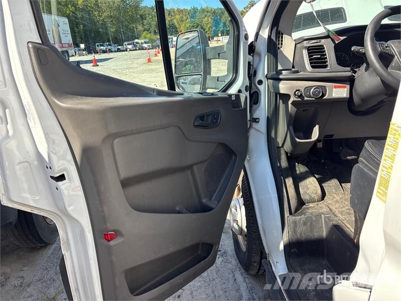 Ford Versalift VANTEL29NE-01 30 ft on  Ford Transit 350 Auto korvtõstukid