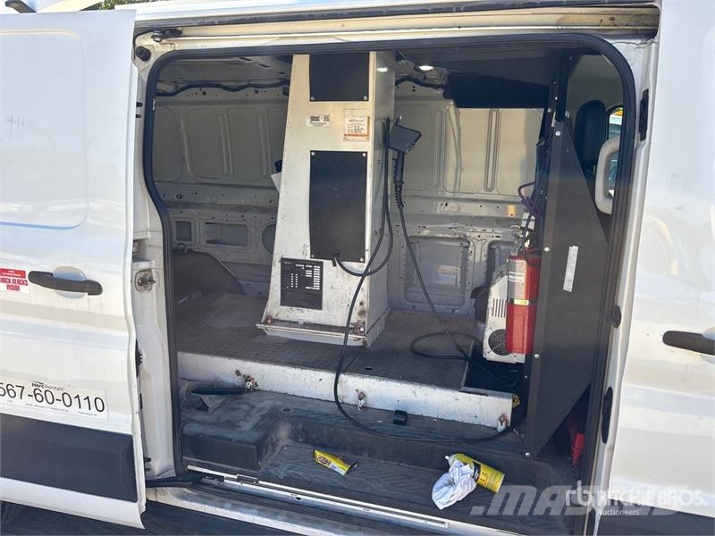 Ford Versalift VANTEL29NE-01 30 ft on  Ford Transit 350 Auto korvtõstukid
