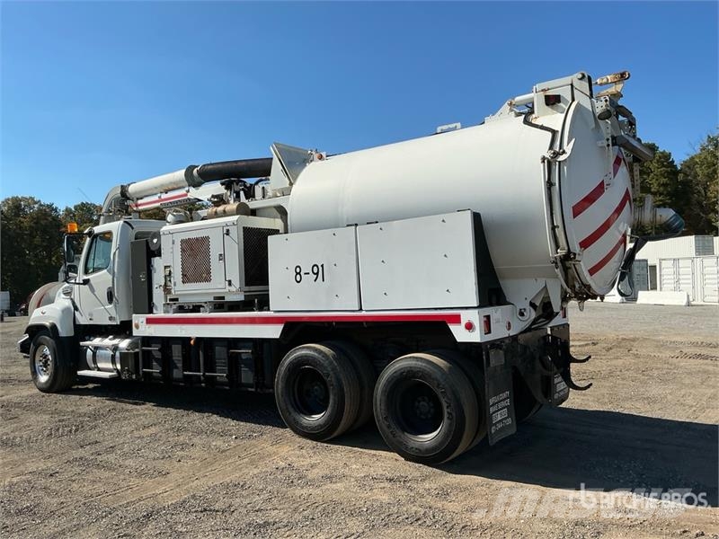 Freightliner 114SD Kombiji / vakuumski kamioni