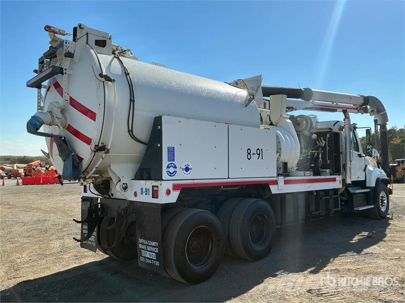 Freightliner 114SD Kombiji / vakuumski kamioni