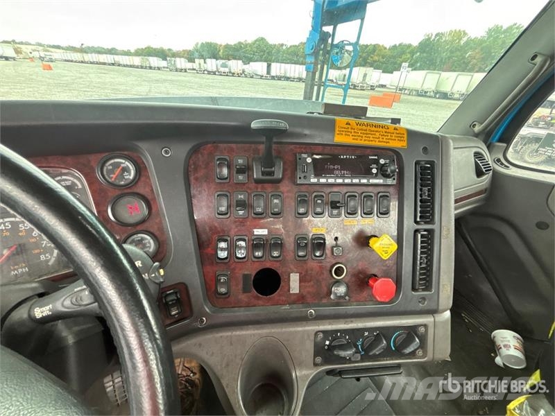 Freightliner 114SD 6x4 Car Carrier Truck Vehicle transporters