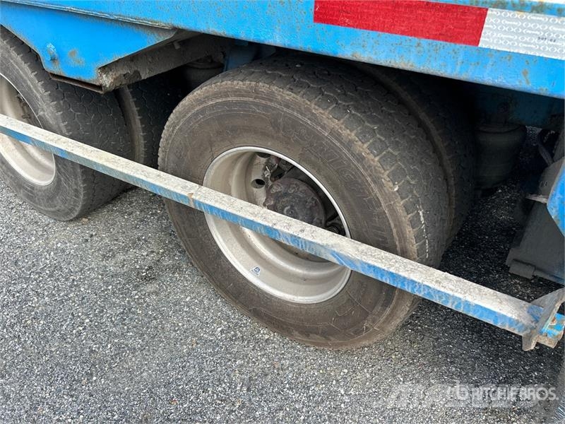 Freightliner 114SD 6x4 Car Carrier Truck Avtotransporterji