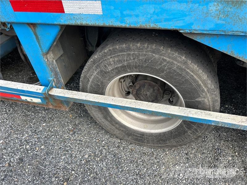 Freightliner 114SD 6x4 Car Carrier Truck Avtotransporterji