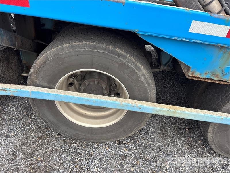 Freightliner 114SD 6x4 Car Carrier Truck مركبات النقل