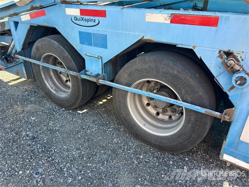 Freightliner 114SD 6x4 Car Carrier Truck 運輸車輛