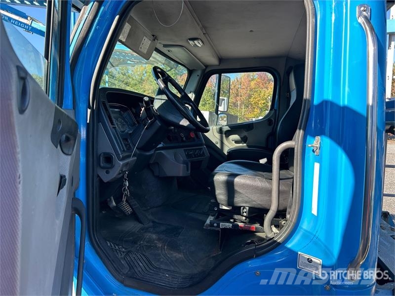Freightliner 114SD 6x4 Car Carrier Truck Camiones portacoches