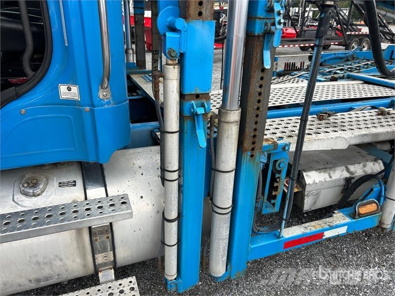 Freightliner 114SD 6x4 Car Carrier Truck Camion porte engin