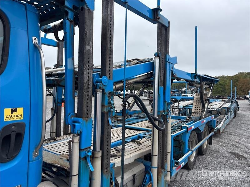 Freightliner 114SD 6x4 Car Carrier Truck Autotransporter