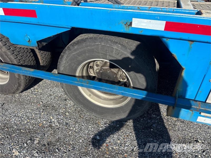 Freightliner 114SD 6x4 Car Carrier Truck Avtotransporterji