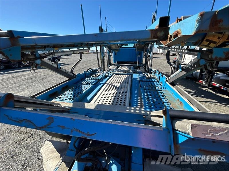 Freightliner 114SD 6x4 Car Carrier Truck 運輸車輛