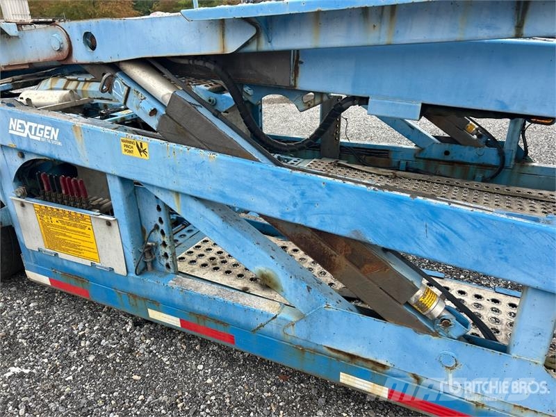 Freightliner 114SD 6x4 Car Carrier Truck Camion porte engin