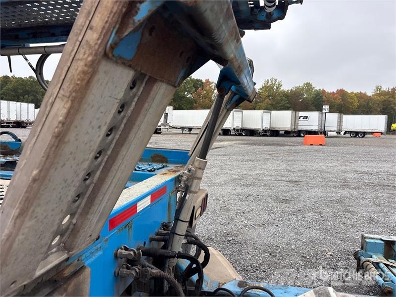Freightliner 114SD 6x4 Car Carrier Truck Autotransporter