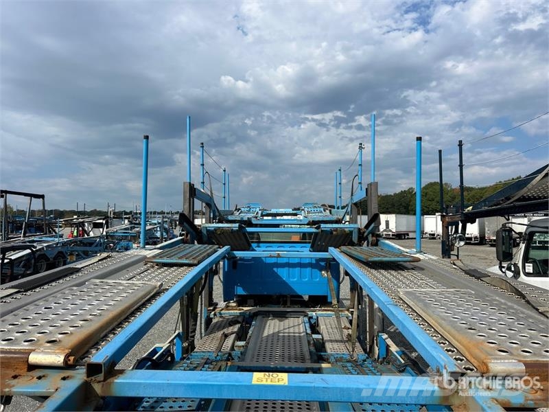 Freightliner 114SD 6x4 Car Carrier Truck Avtotransporterji