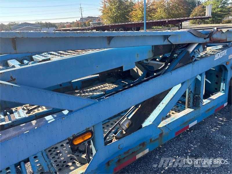Freightliner 114SD 6x4 Car Carrier Truck Avtotransporterji