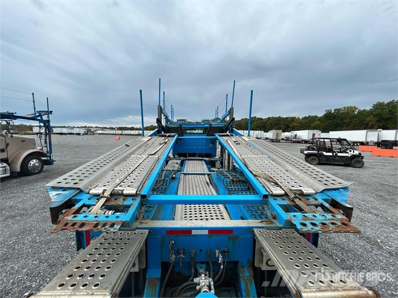 Freightliner 114SD 6x4 Car Carrier Truck Camion porte engin