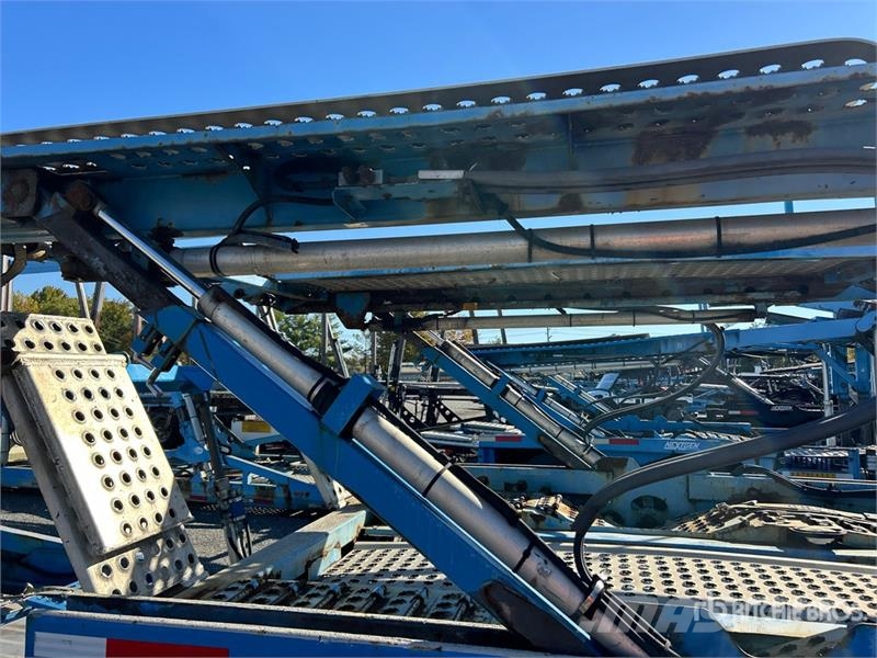 Freightliner 114SD 6x4 Car Carrier Truck Camiones portacoches