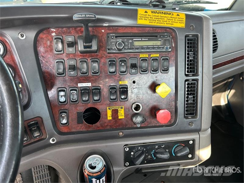 Freightliner 114SD 6x4 Car Carrier Truck Avtotransporterji