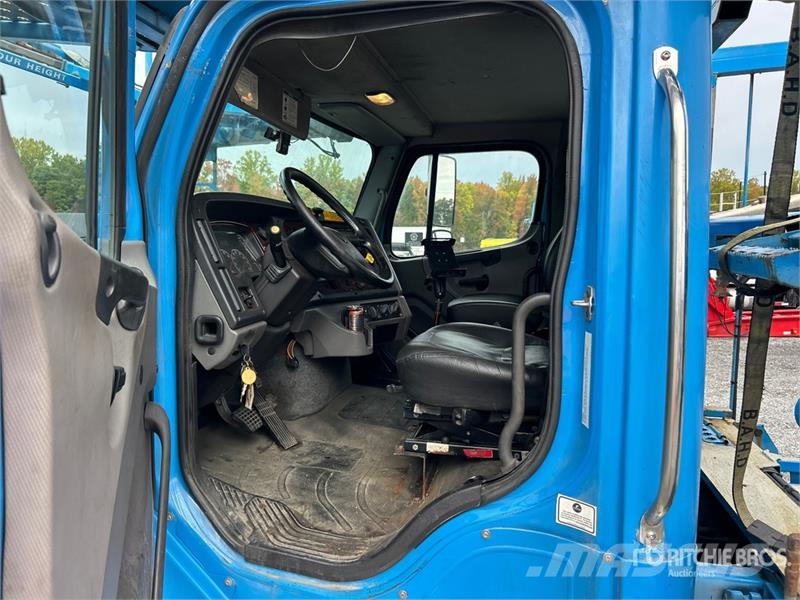 Freightliner 114SD 6x4 Car Carrier Truck Camion porte engin