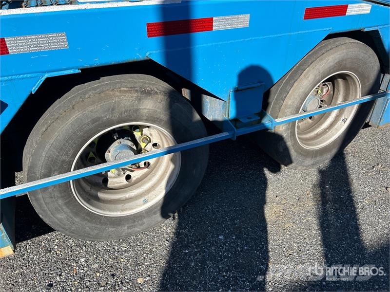 Freightliner 114SD 6x4 Car Carrier Truck Camiones portacoches