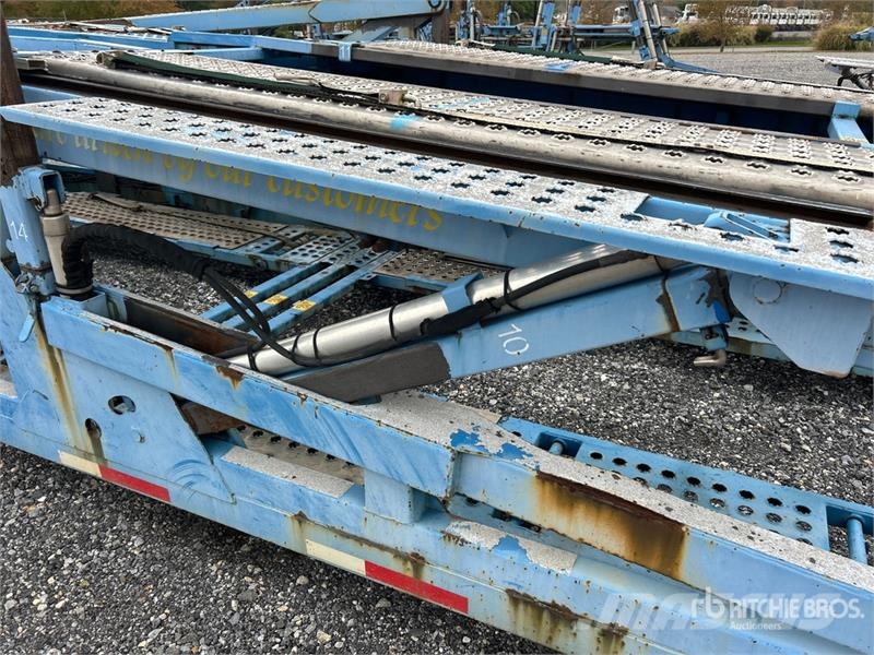 Freightliner 114SD 6x4 Car Carrier Truck Camion porte engin