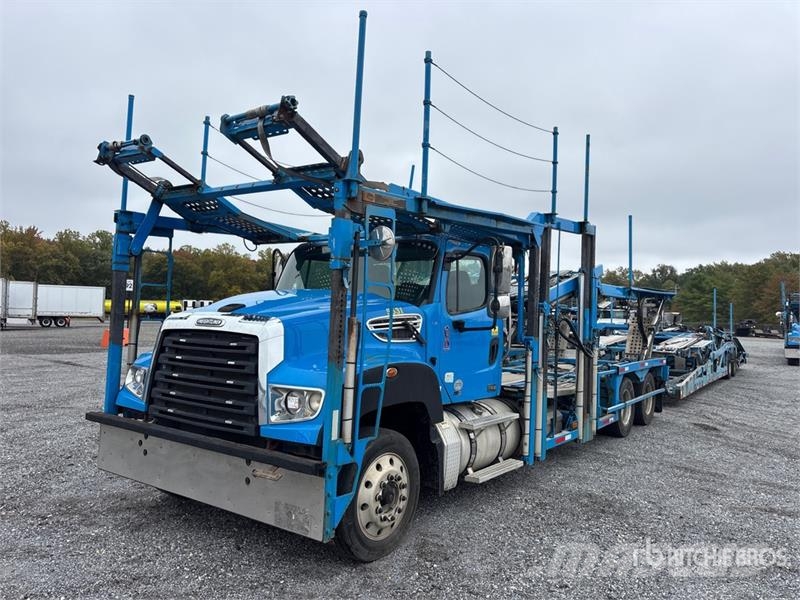 Freightliner 114SD 6x4 Car Carrier Truck Autotransporter