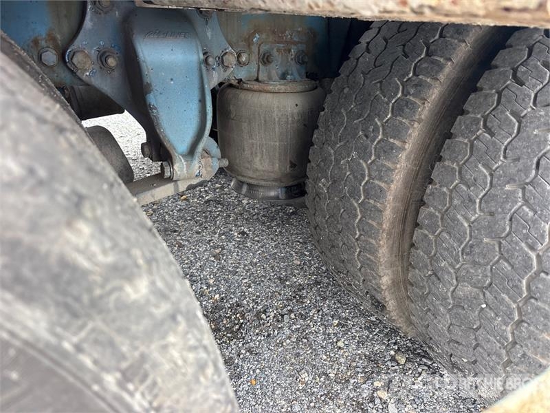 Freightliner 114SD 6x4 Car Carrier Truck Autotransporter