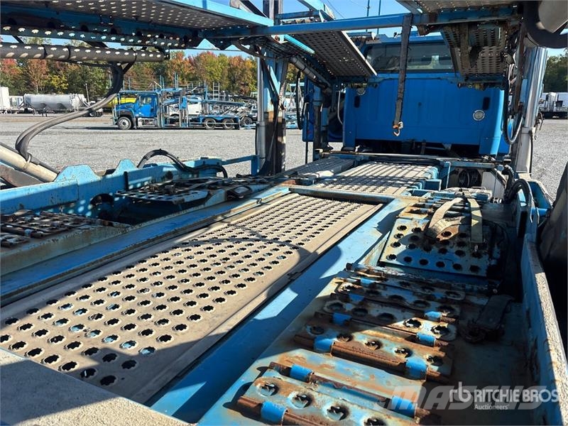 Freightliner 114SD 6x4 Car Carrier Truck Avtotransporterji