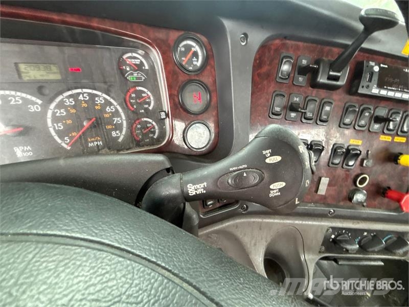 Freightliner 114SD 6x4 Car Carrier Truck Vehicle transporters