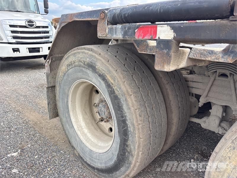 Freightliner 122SD 8x4 Roll-Off Truck Komunalni kamioni