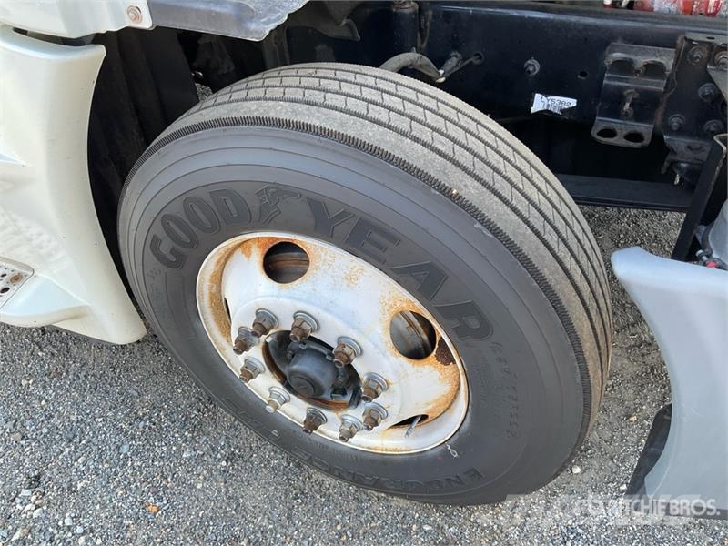 Freightliner Cascadia 125 Truck Tractor Units