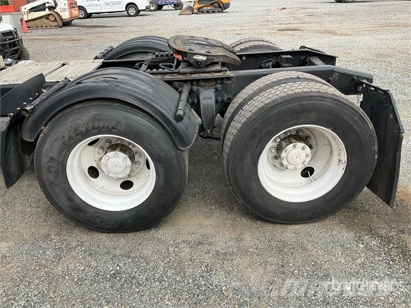 Freightliner Cascadia 125 曳引機組件