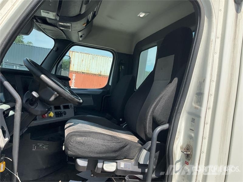 Freightliner Cascadia 126 Vetopöytäautot
