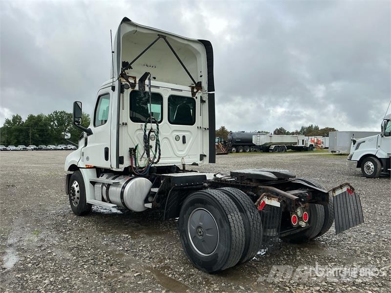 Freightliner Cascadia 126 Prime Movers