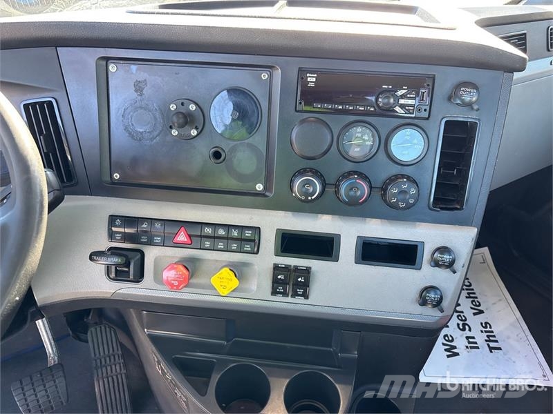 Freightliner Cascadia 116 Trekkers