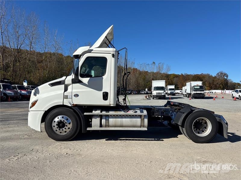 Freightliner Cascadia 116 Trekkers